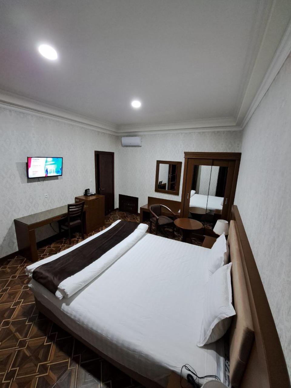 Caravan Plaza Inn Boutique Bukhara Bagian luar foto
