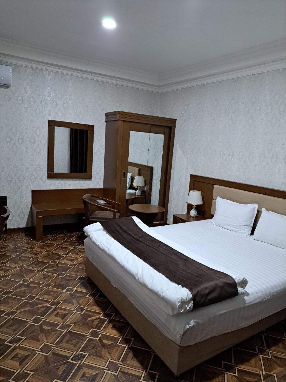 Caravan Plaza Inn Boutique Bukhara Bagian luar foto
